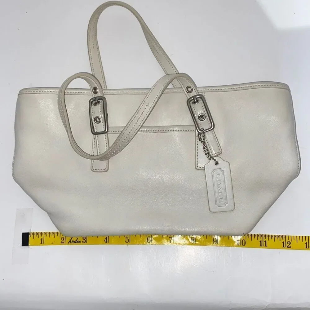 Coach Women's White Zipper Top Leather Tote Handbag‎